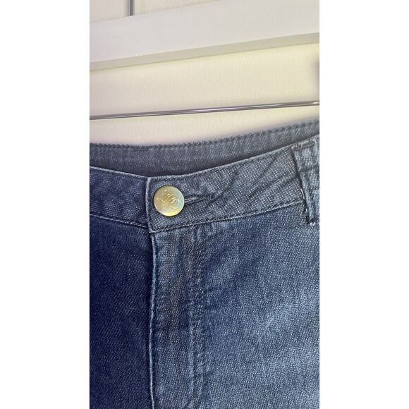 Juicy Couture Dark Wash Distressed Cuff Stretch Lightweight Bermuda Short Sz 10 - Picture 4 of 8